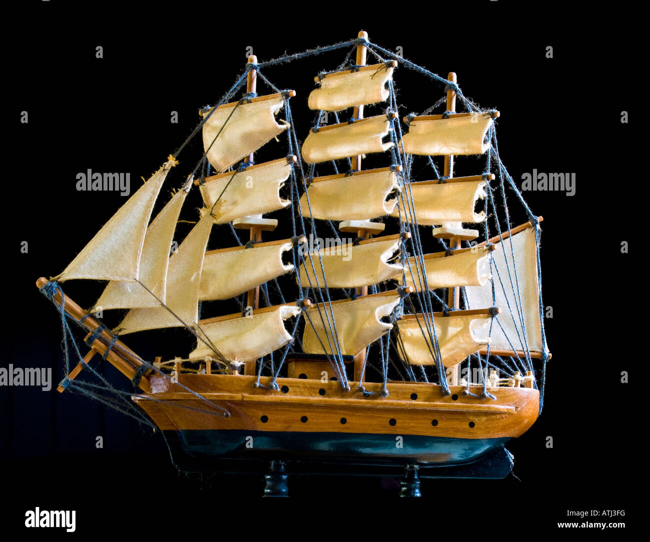 Old square rigged sailing ship hi-res stock photography and images - Alamy