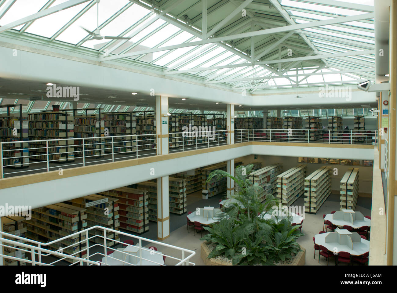 Luton Library High Resolution Stock Photography and Images Alamy