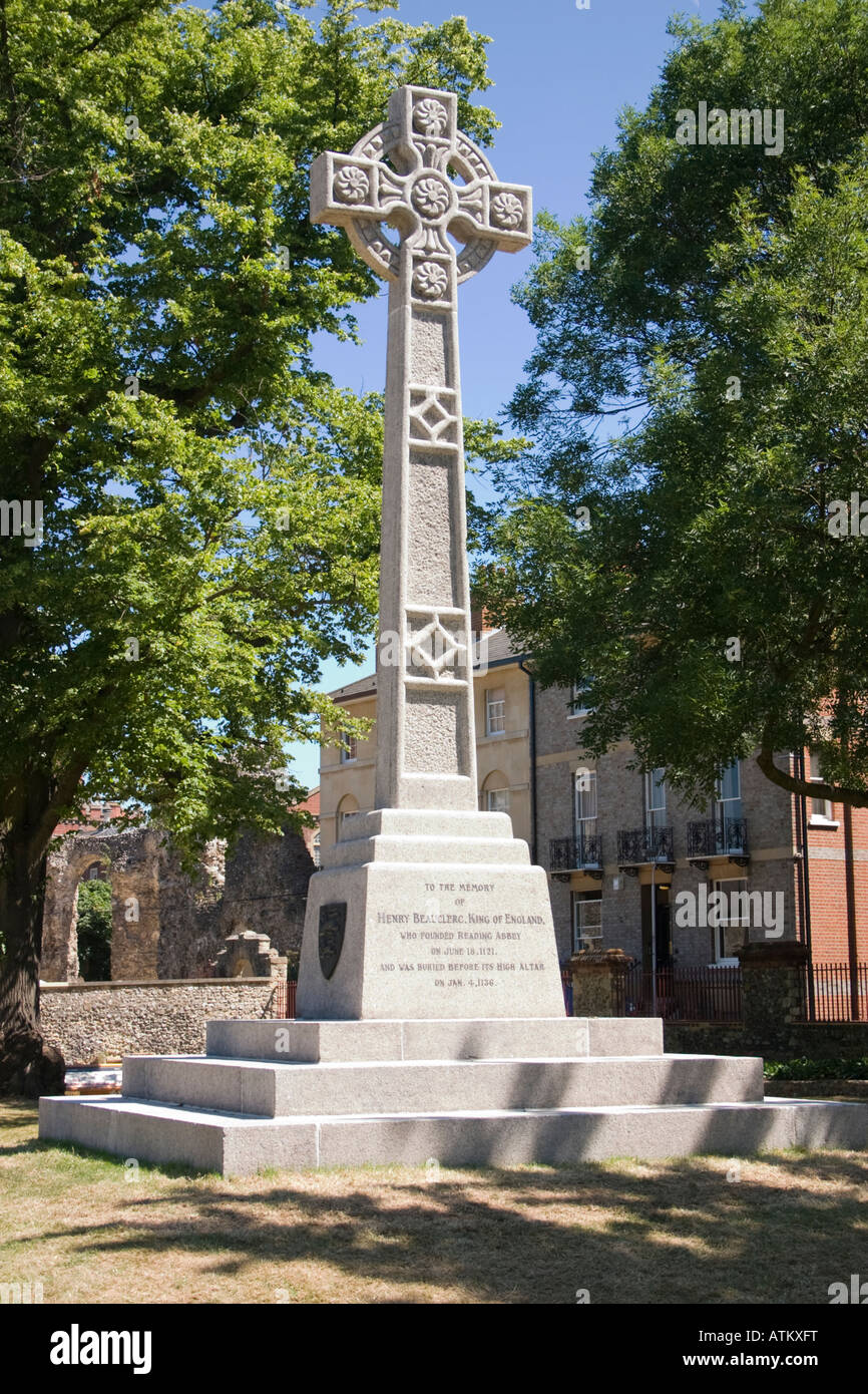 Memorial for Henry I Abbey Gardens in Reading, Berkshire Stock Photo