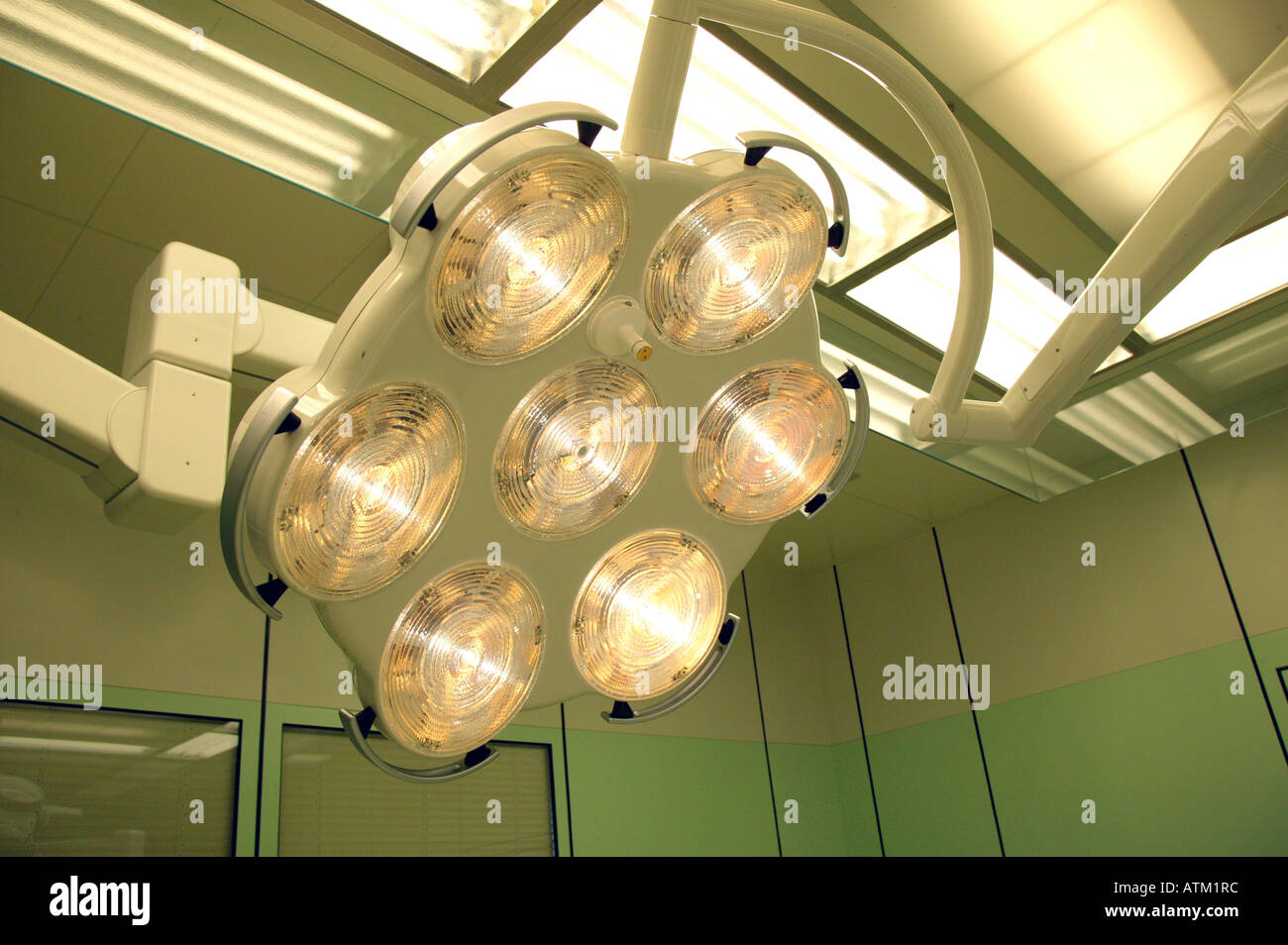 surgical lights in an operating room Stock Photo Alamy