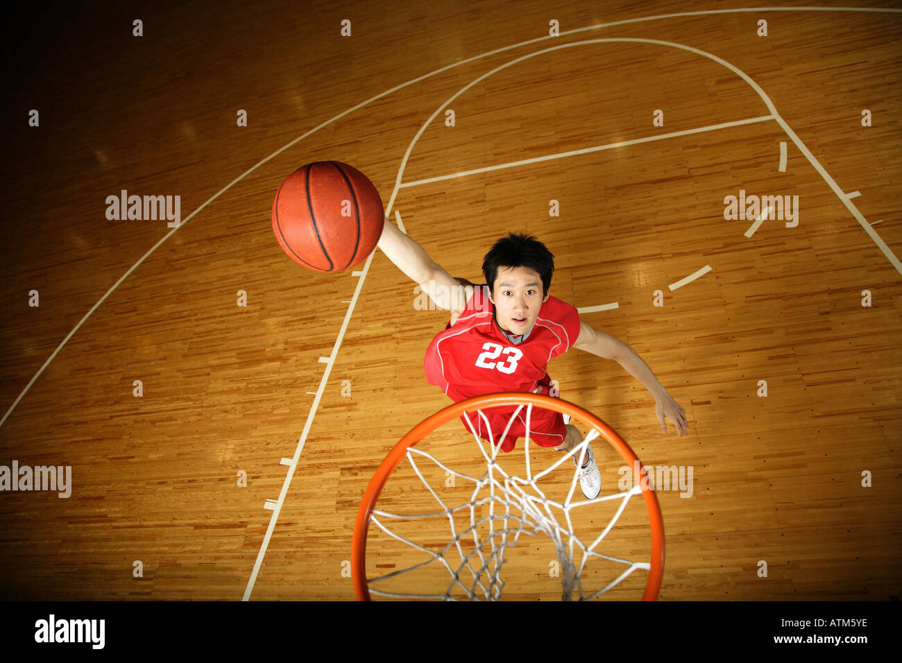 Basketball lay up young hires stock photography and images Alamy