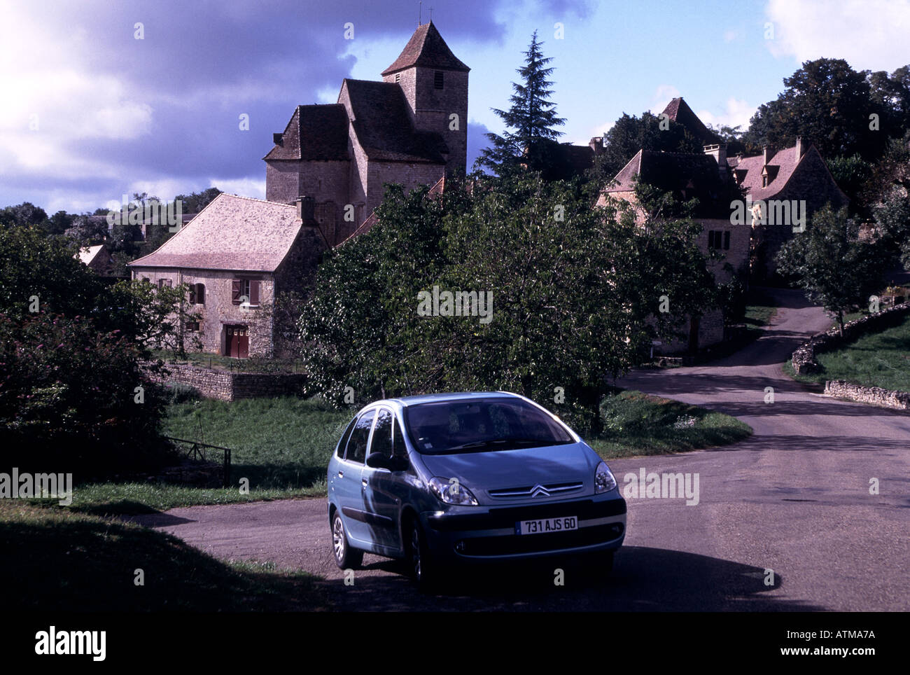 CITOROEN　Xantia　ワインレッド Citroen Xantia (1993 - 2001) review | Exchange and Mart