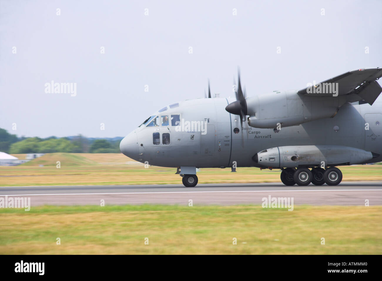Spartan military transport aircraft hi-res stock photography and images ...