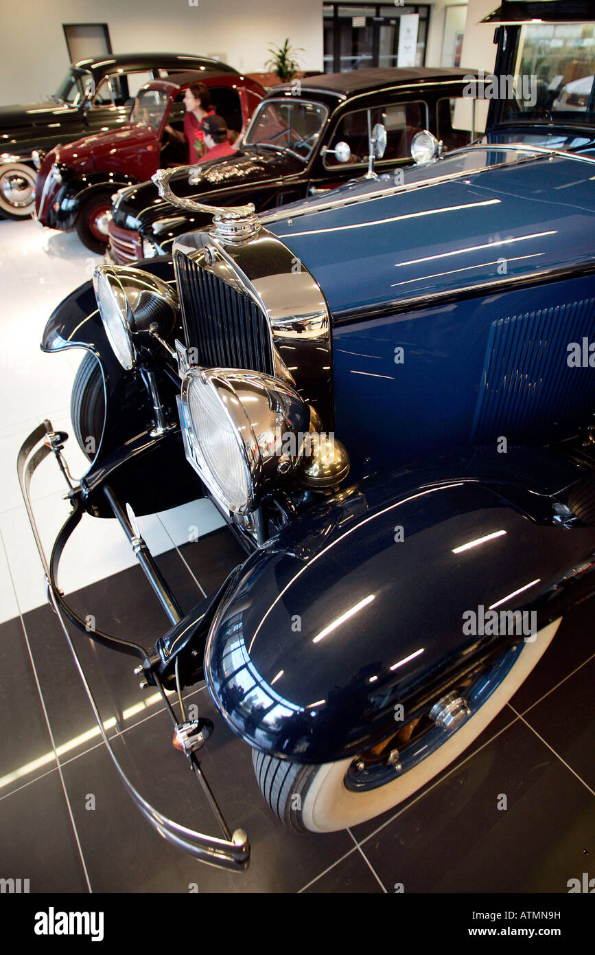 Vintage klassiker retro hi-res stock photography and images - Alamy