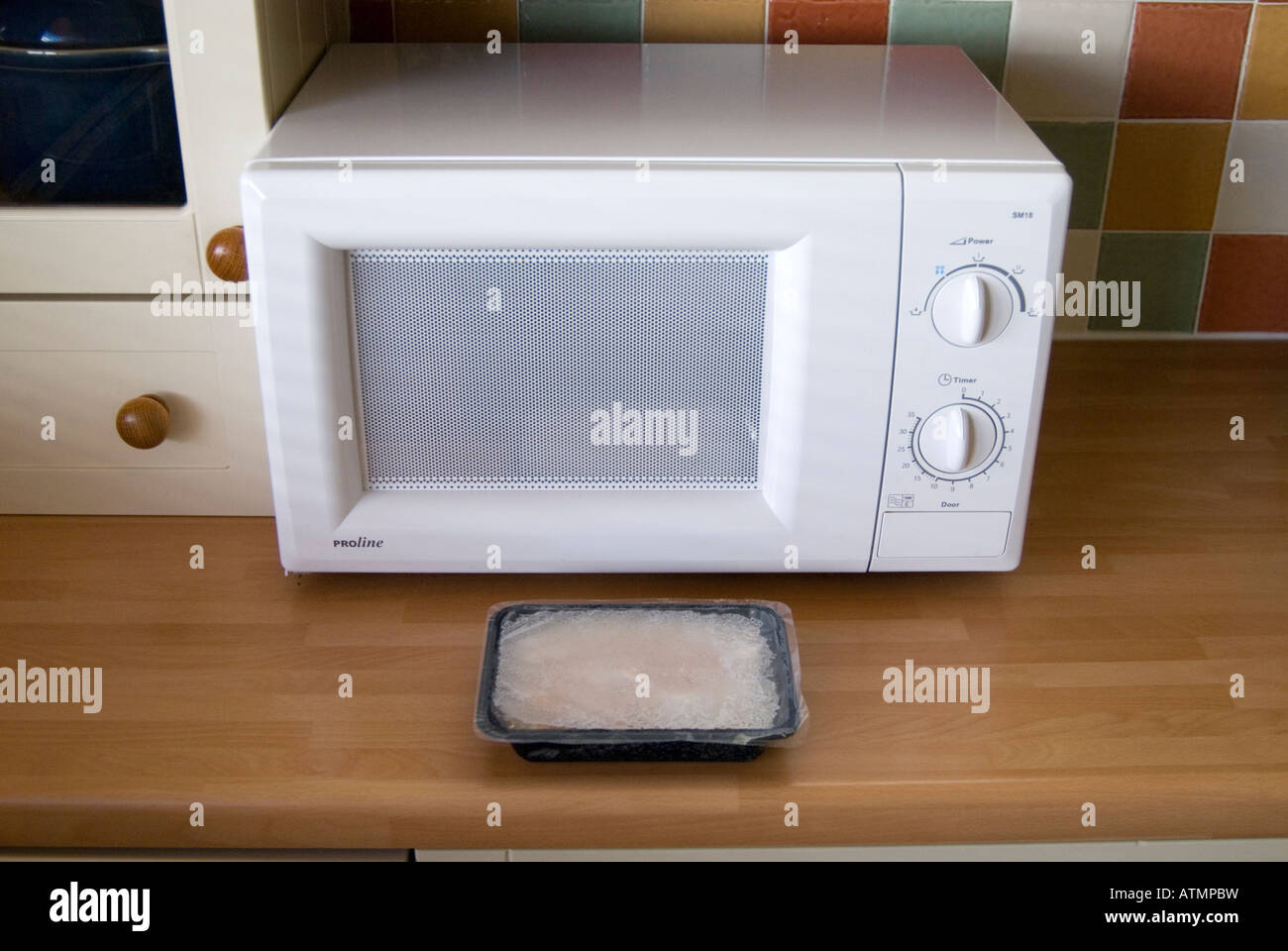 Ready meal microwave hires stock photography and images Alamy