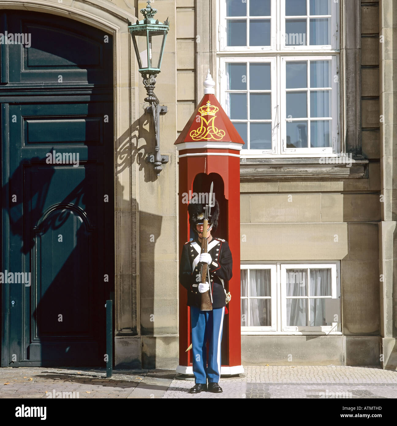 Royal life guard at sentry box, Amalienborg palace, Copenhagen, Denmark Stock Photo
