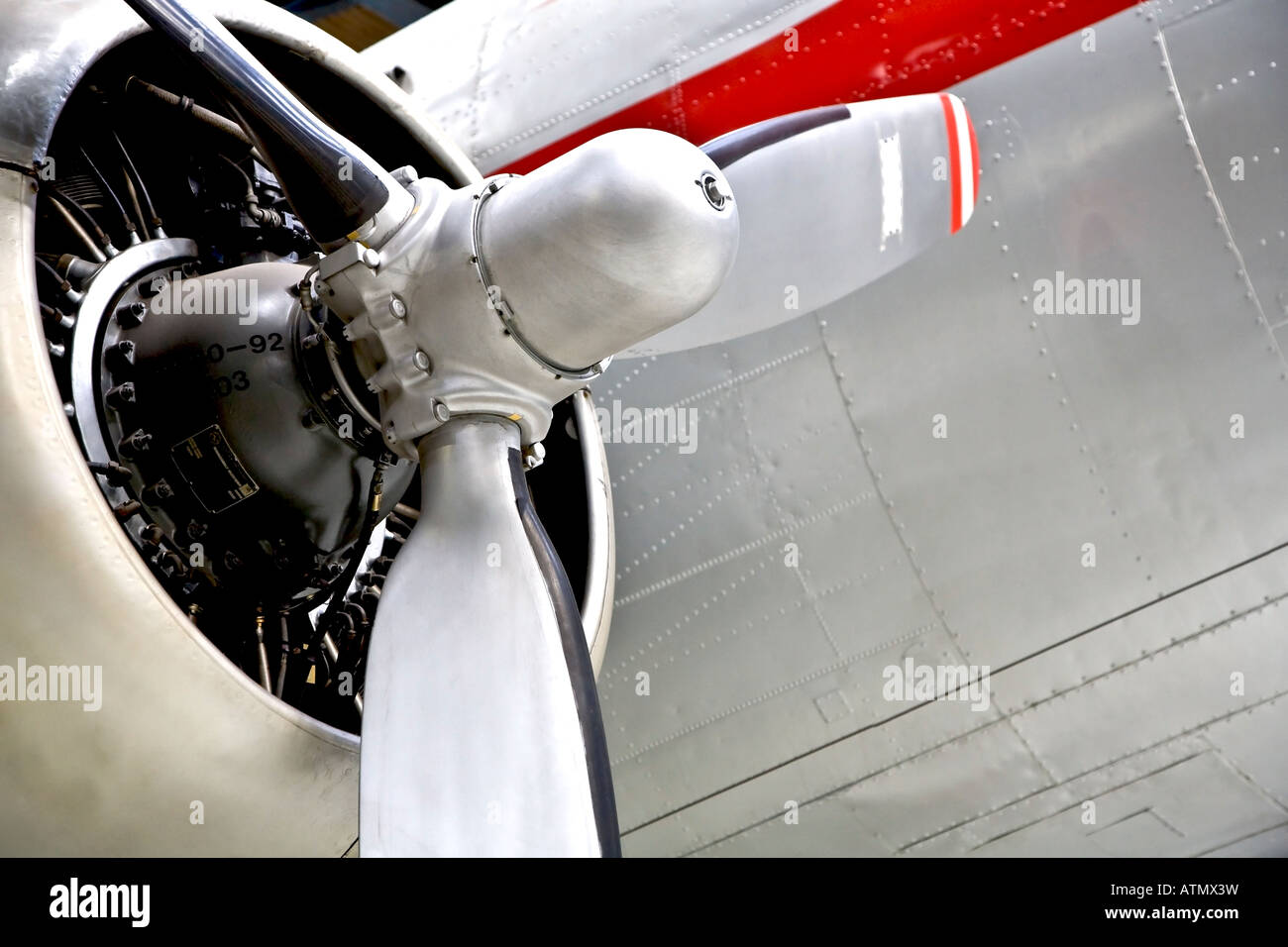 Propeller driven aircraft hires stock photography and images Alamy