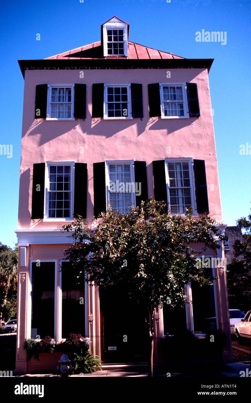 Brightlypainted house in Charleston, USA Stock Photo Alamy