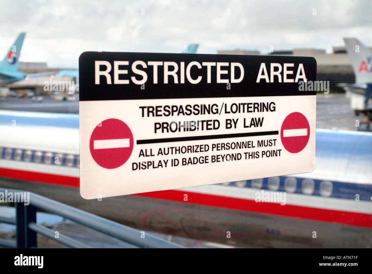Airport restricted area warning sign hires stock photography and