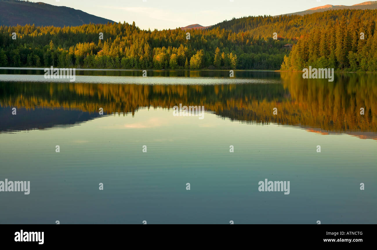 Mountain lake in mountains hi-res stock photography and images - Alamy
