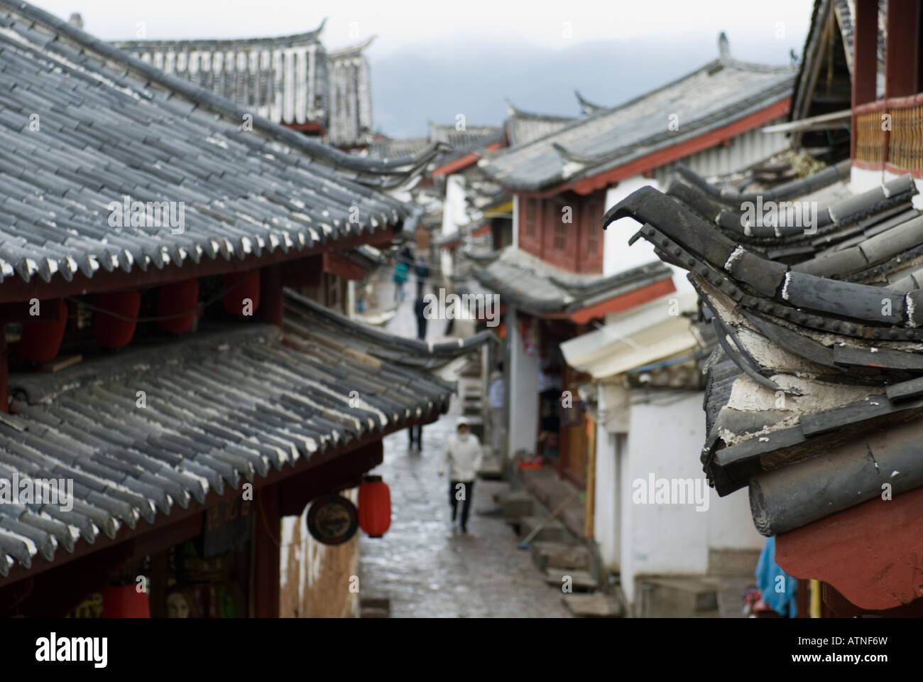 The ancient city of lijiang hi-res stock photography and images - Alamy