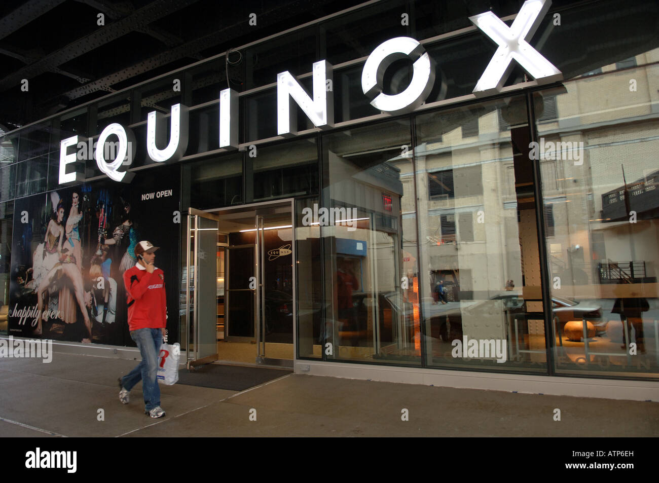 Equinox gym hires stock photography and images Alamy