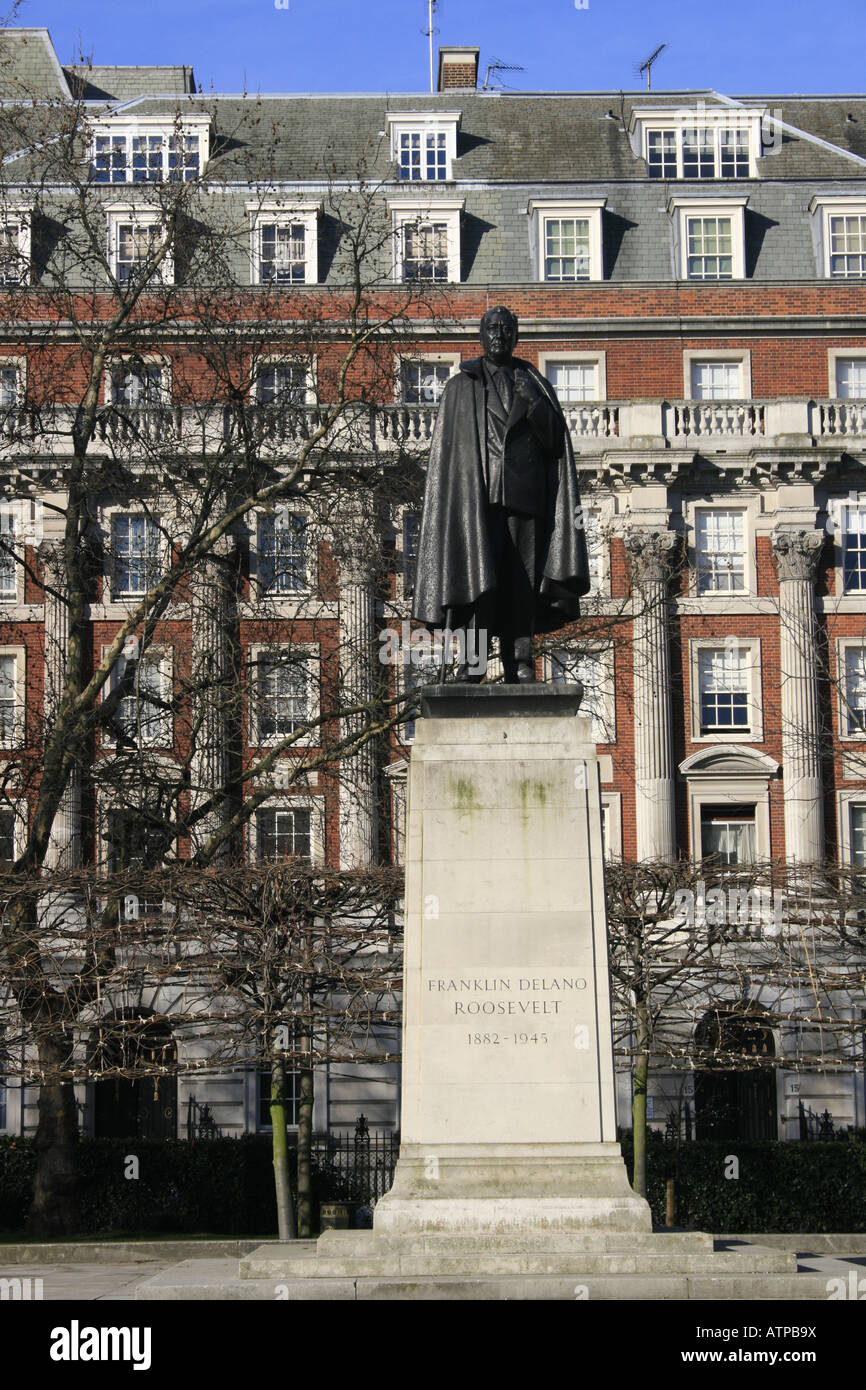 Statue of American president Franklin Roosevelt in Grosvenor Square London Stock Photo