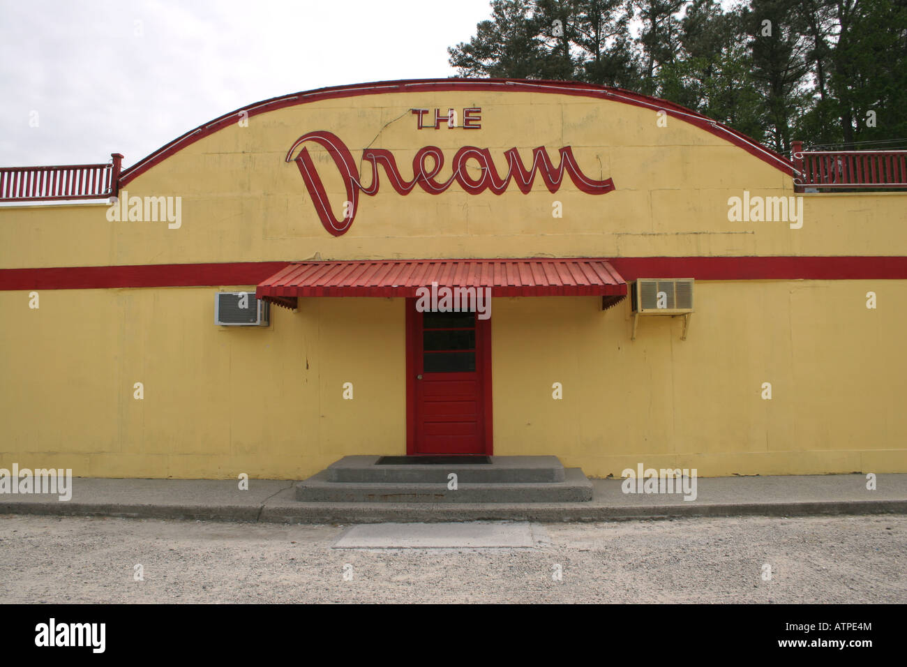 The Dream offers indoor roller skating in USA the first documentation of indoor roller skating