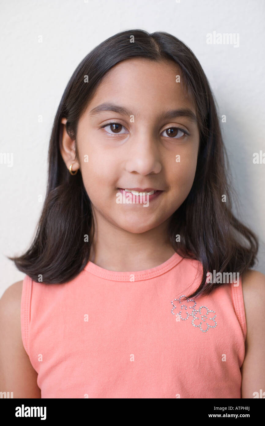 Portrait of a girl smiling Stock Photo - Alamy