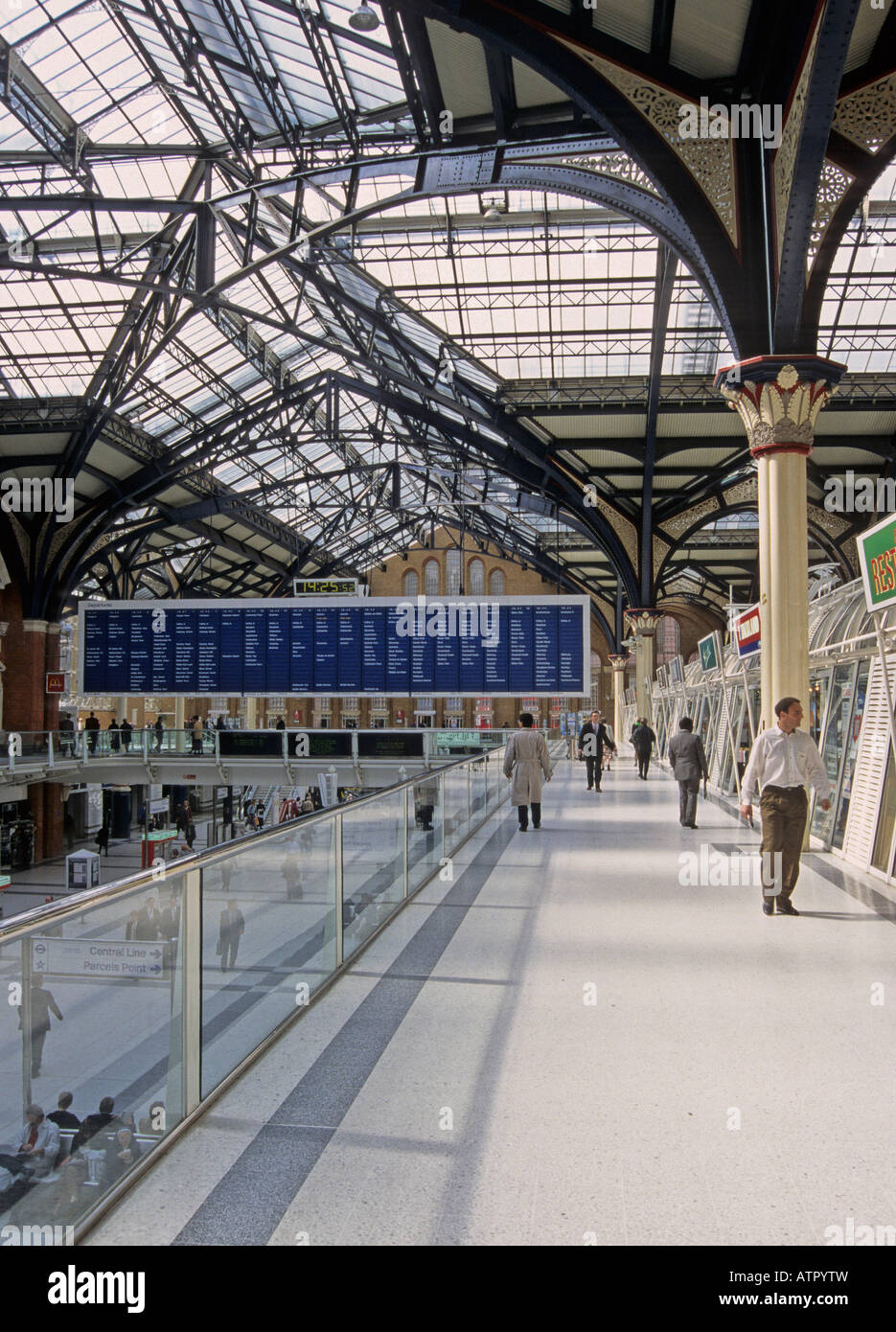 London / Railway station Liverpool Street Stock Photo - Alamy