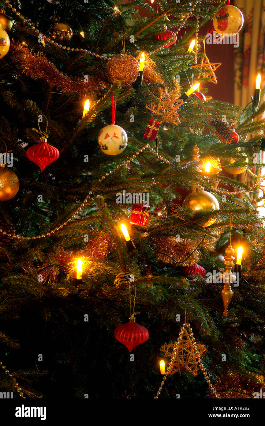 Traditional Decorated Christmas Tree Stock Photo - Alamy