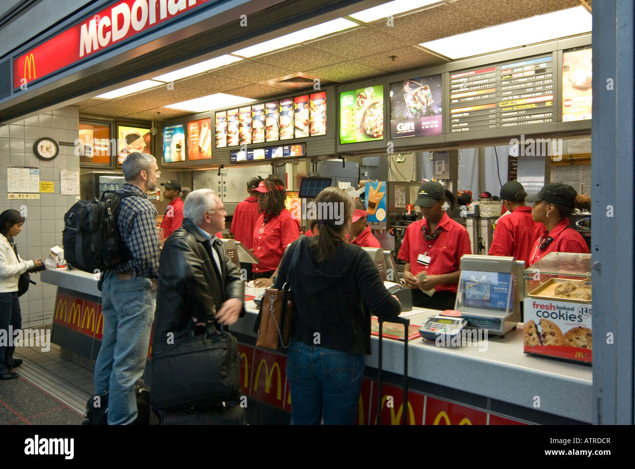 Terminal concourse ohare international airport hires stock photography