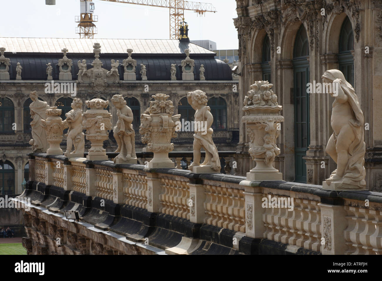 Dresden, Zwinger, Balustrade mit Putten am Wallpavillon Stock Photo