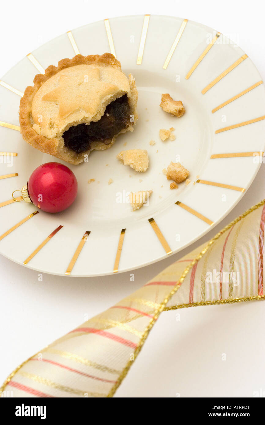 Half eaten mince pie hi-res stock photography and images - Alamy