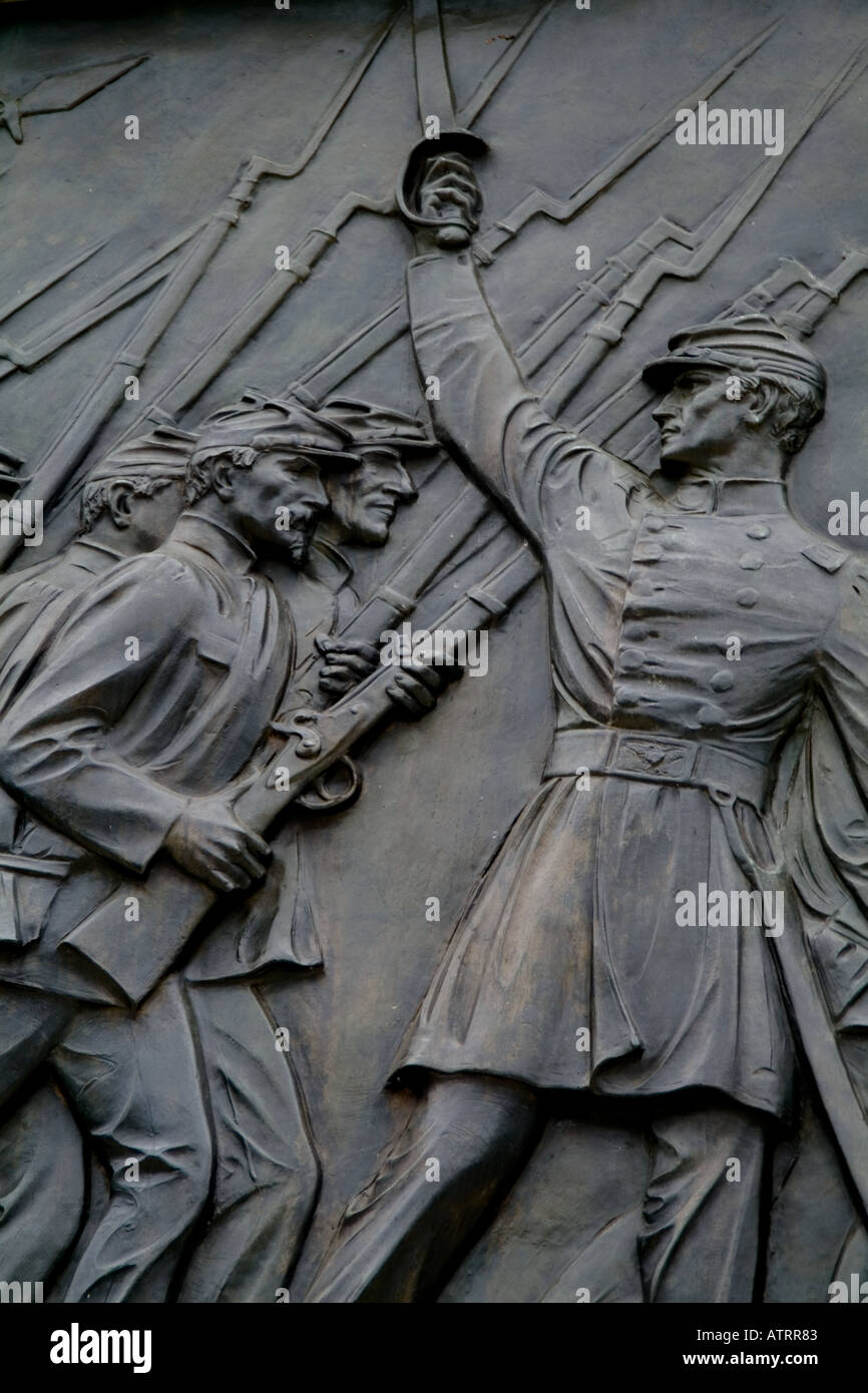 Carved figures hires stock photography and images Alamy