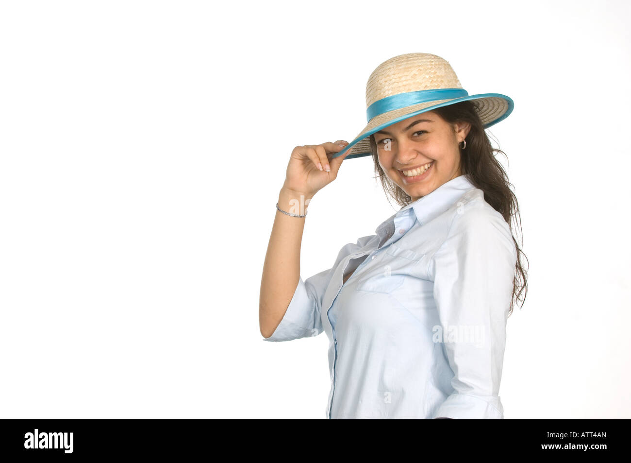 Beautiful Asian young woman wearing straw hat Stock Photo - Alamy