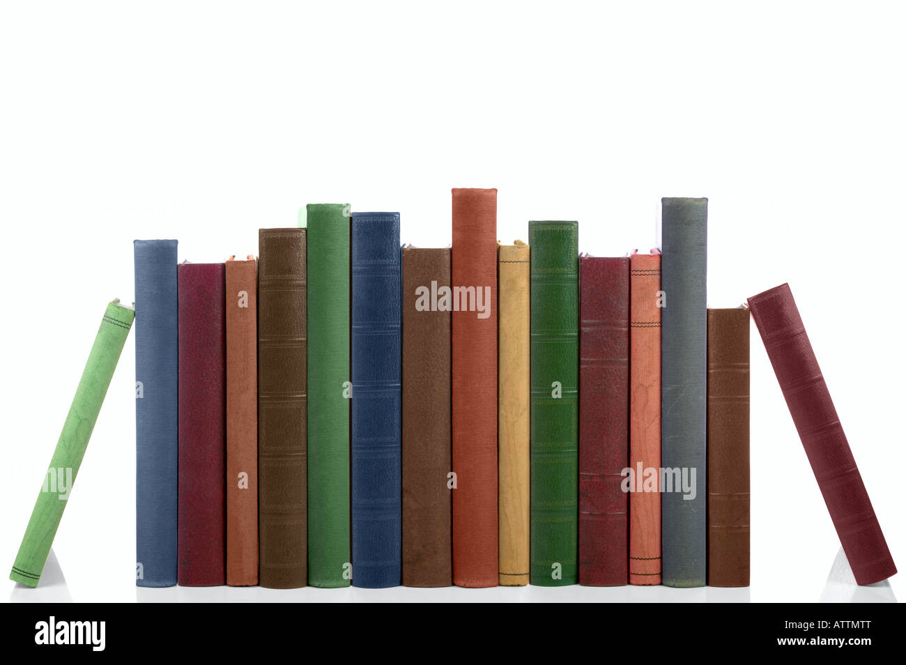Books in a row hi-res stock photography and images - Alamy