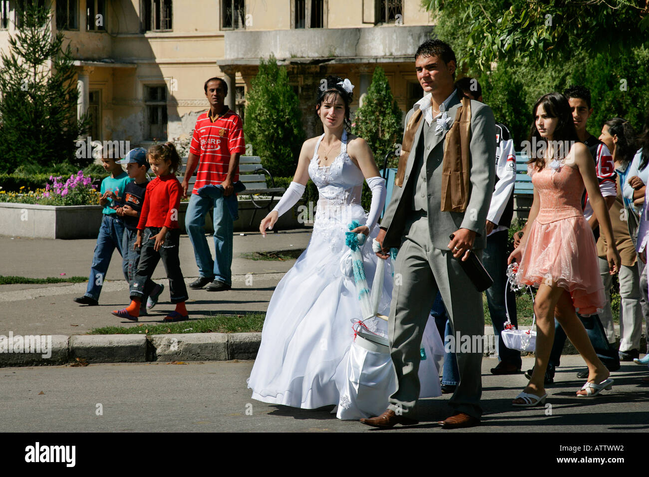 traditional romanian wedding dress