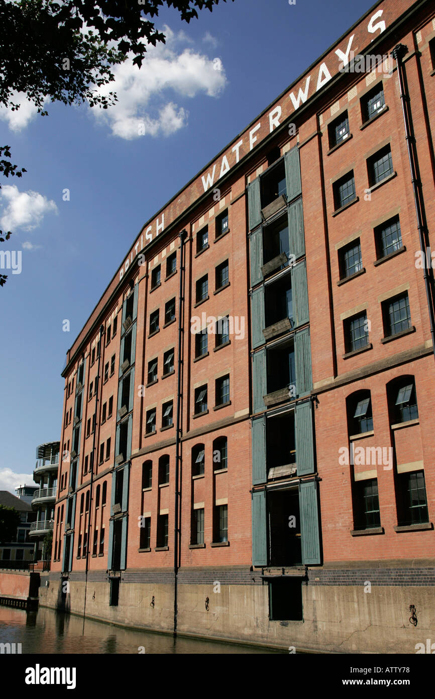 former Fellows Morton and Clayton warehouse now Nottingham Waterways