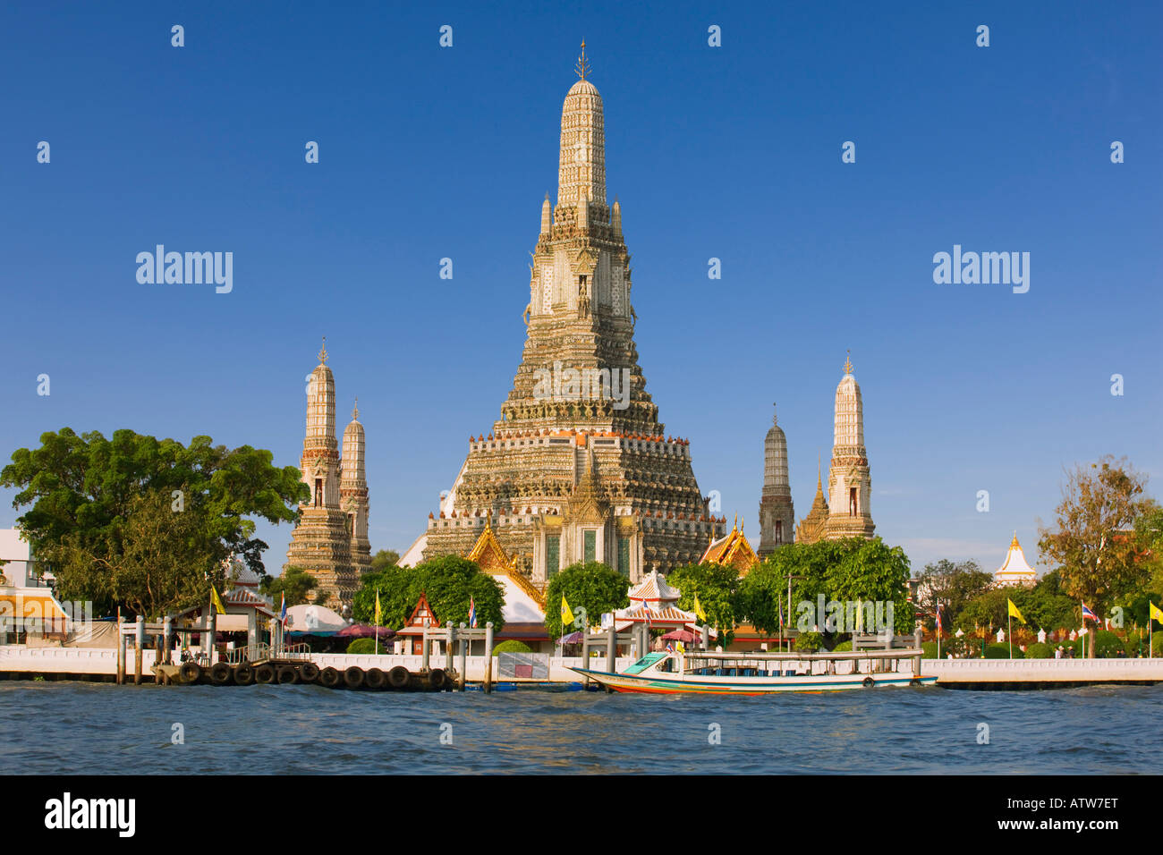 Wat Arun Temple In Bangkok Thailand Stock Photo Alamy wat-arun-temple-in-bangkok-thailand-stock-photo-alamy