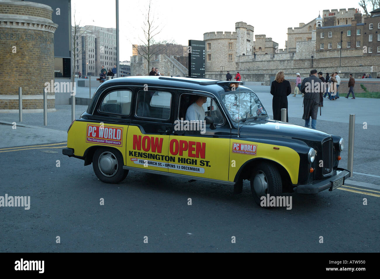London Black Cab With advertising slogan Stock Photo