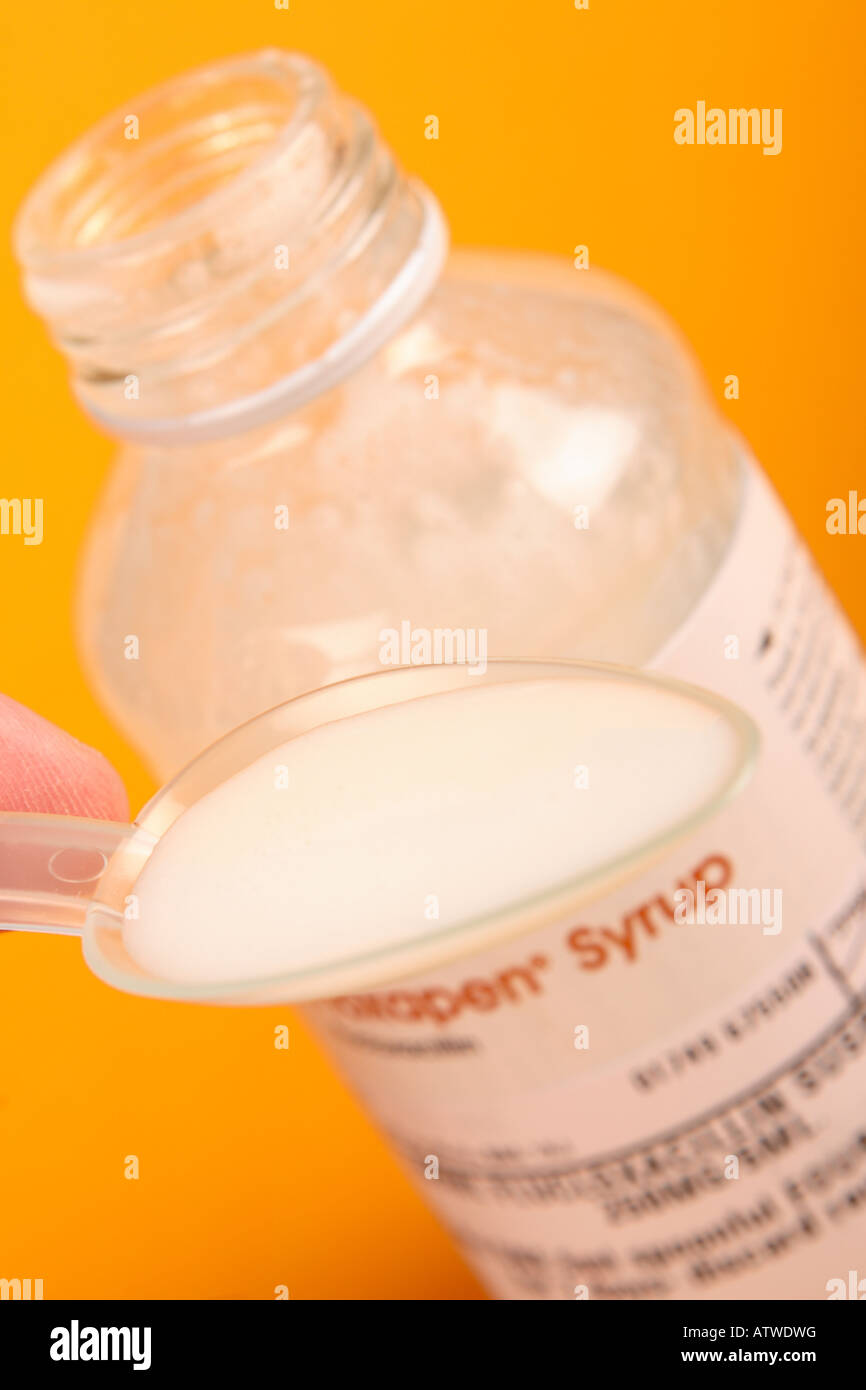 Medicine Floxapen antibiotic suspension syrup liquid dose spoon