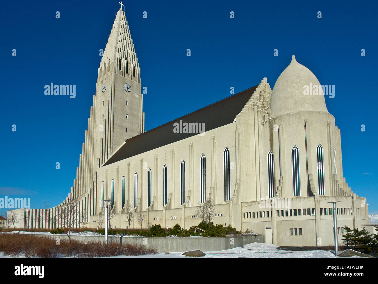 Hallgrimskirkja Church located at the top end of Skolavordustigur shopping street in Reykjavik Iceland providing superb views Stock Photo