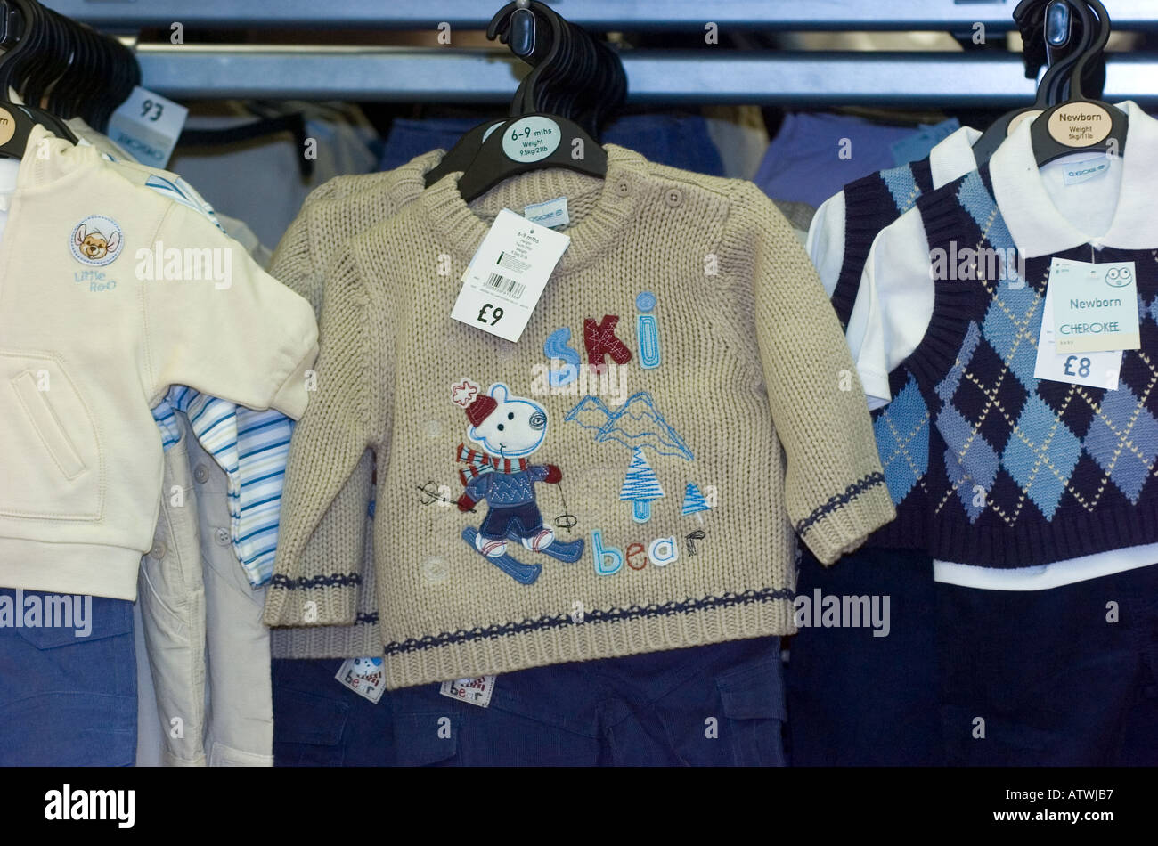 Child clothes shopping uk hi res stock photography and images Alamy