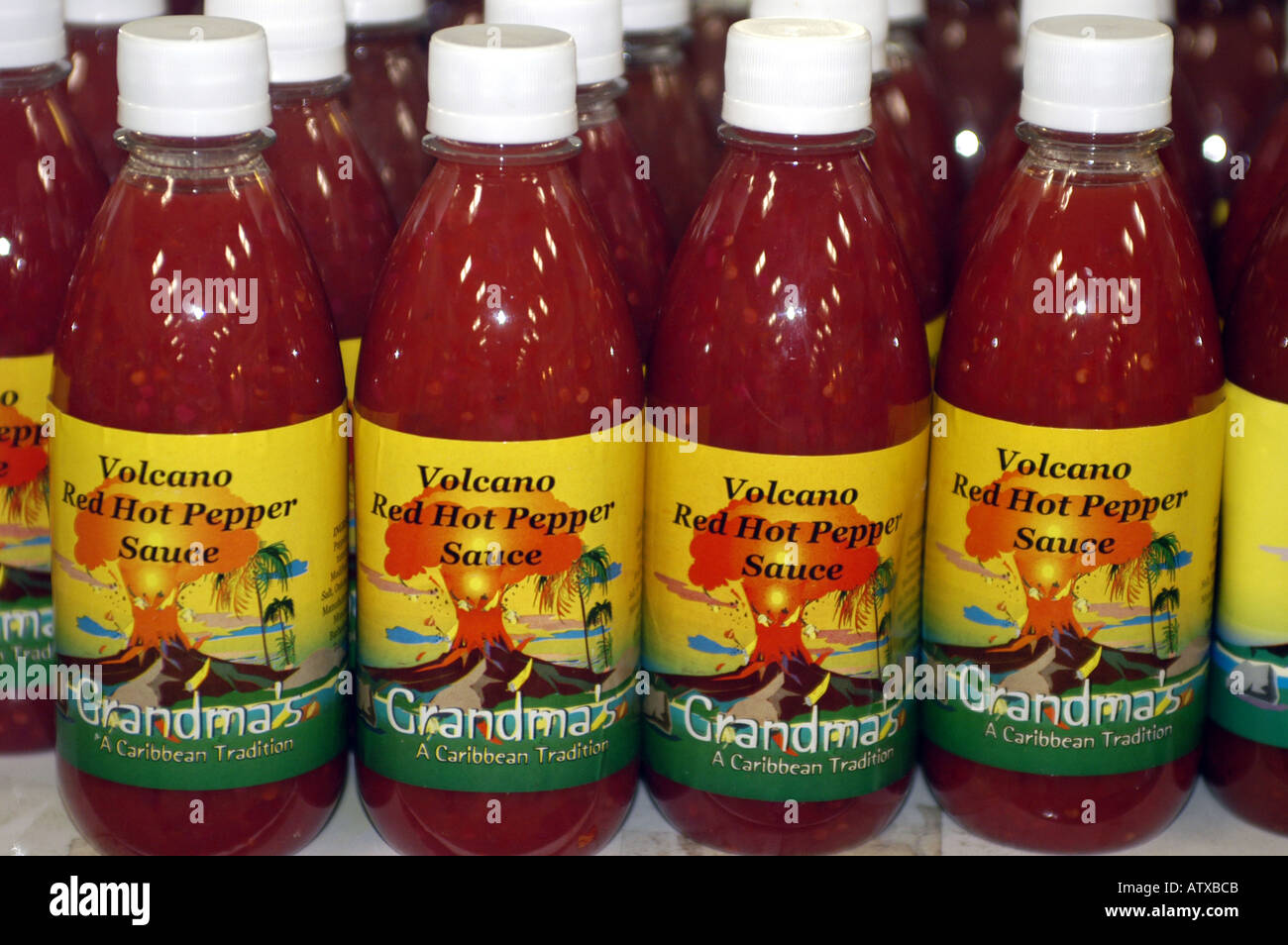 Shopping for hot sauce hi-res stock photography and images - Page 2 - Alamy