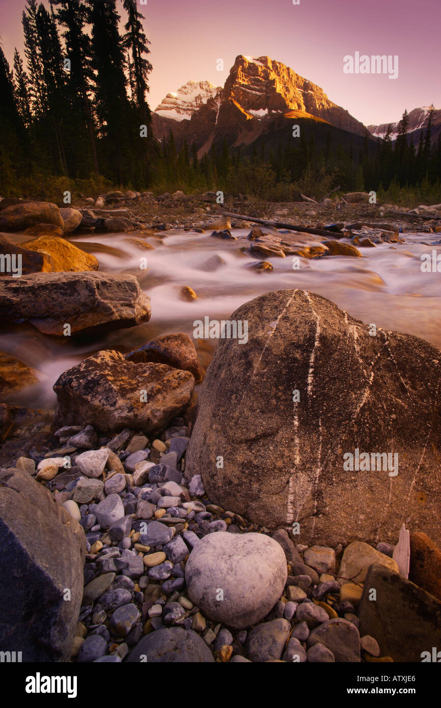 Landscape mountain river stream hi-res stock photography and images - Alamy