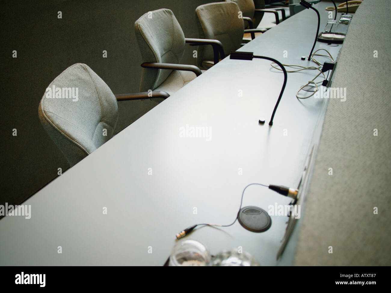 Gray interiors hi-res stock photography and images - Alamy