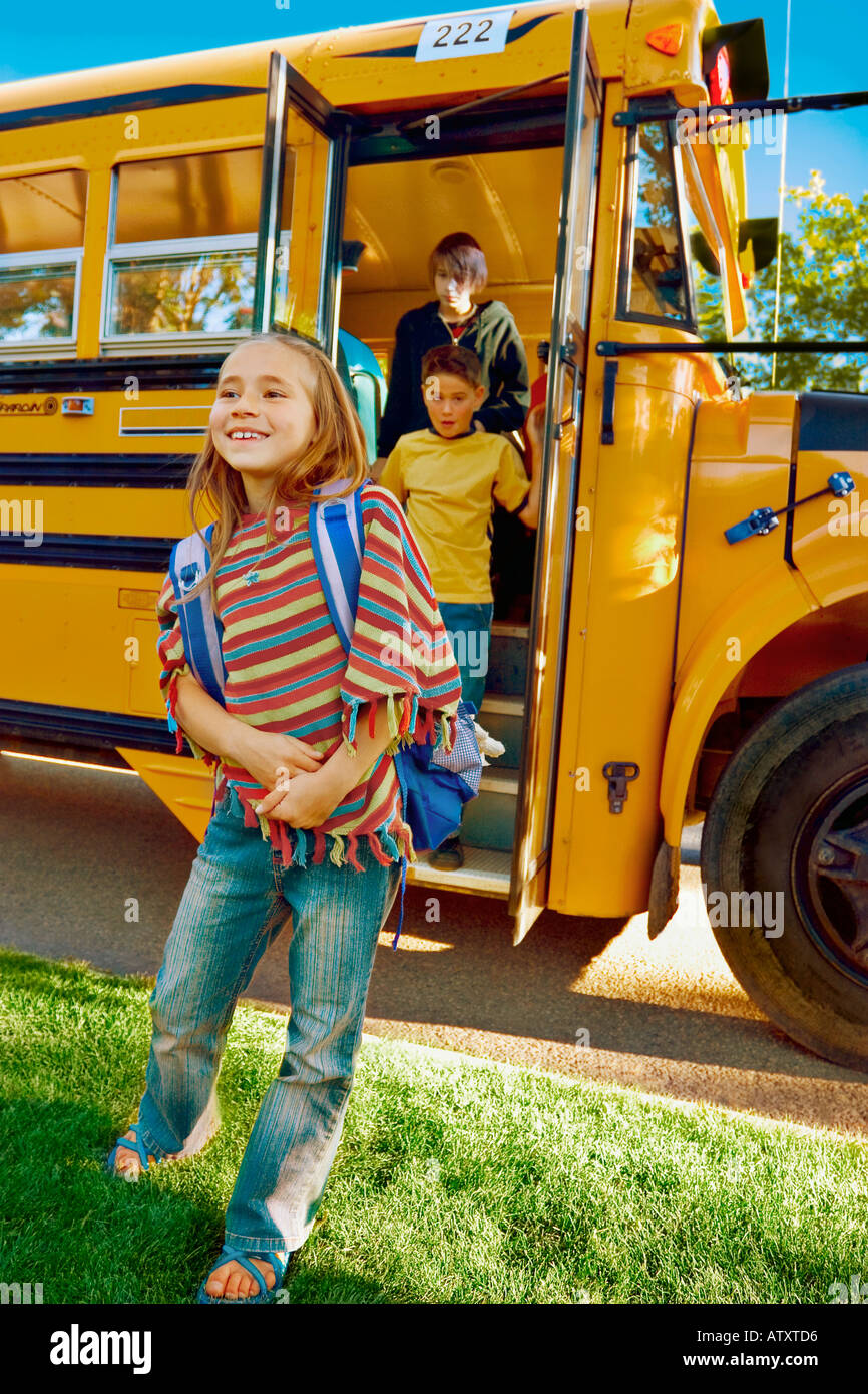 Children getting off school bus Stock Photo: 5357781 - Alamy