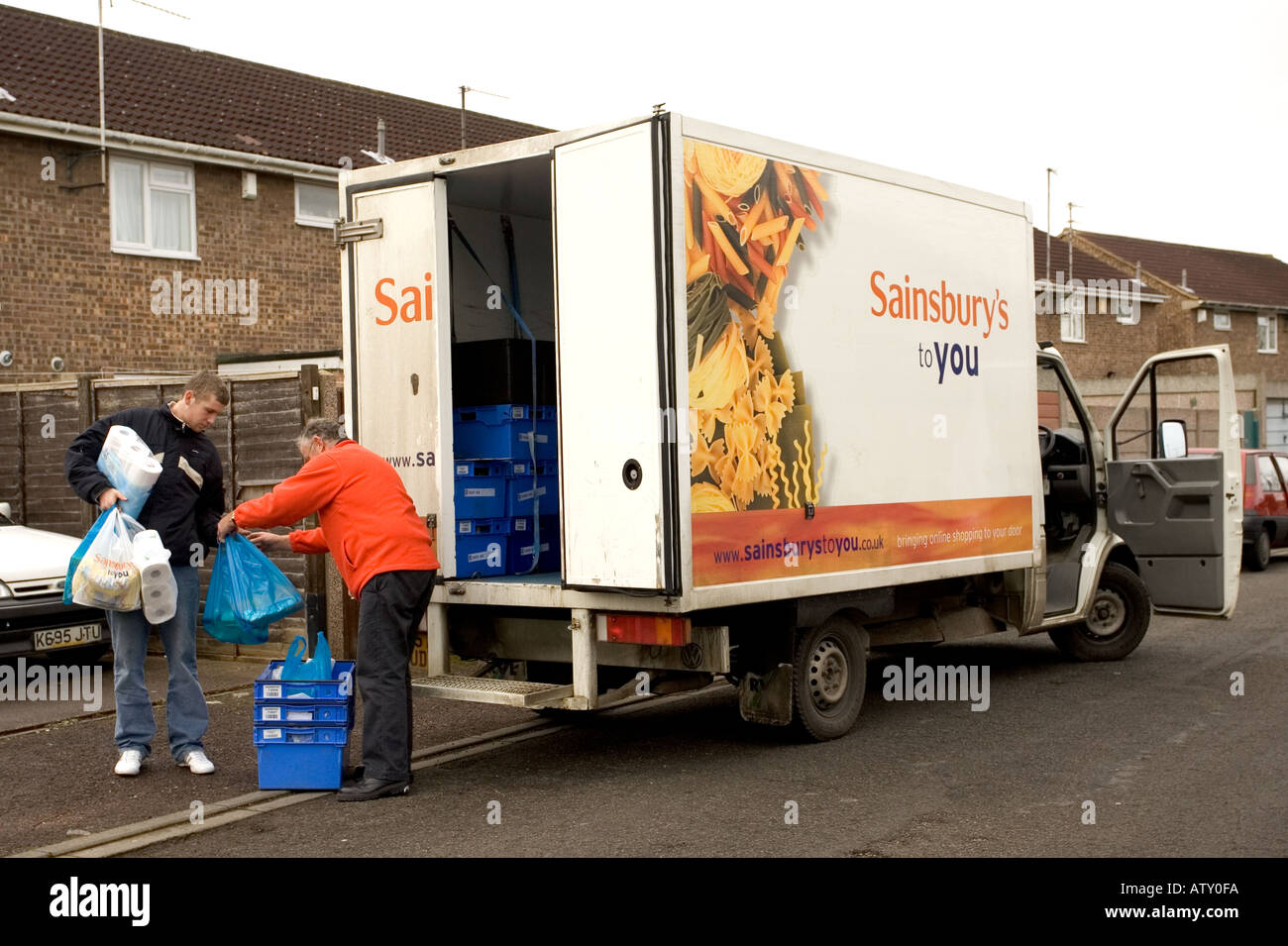 Delivering groceries to town house by Sainsburys to You home delivery