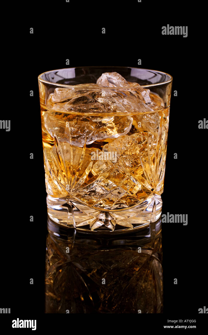 Single malt whiskey posh hi-res stock photography and images - Alamy