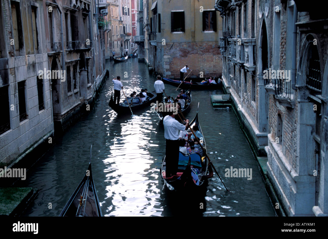 Venice gondolas in water hi-res stock photography and images - Alamy