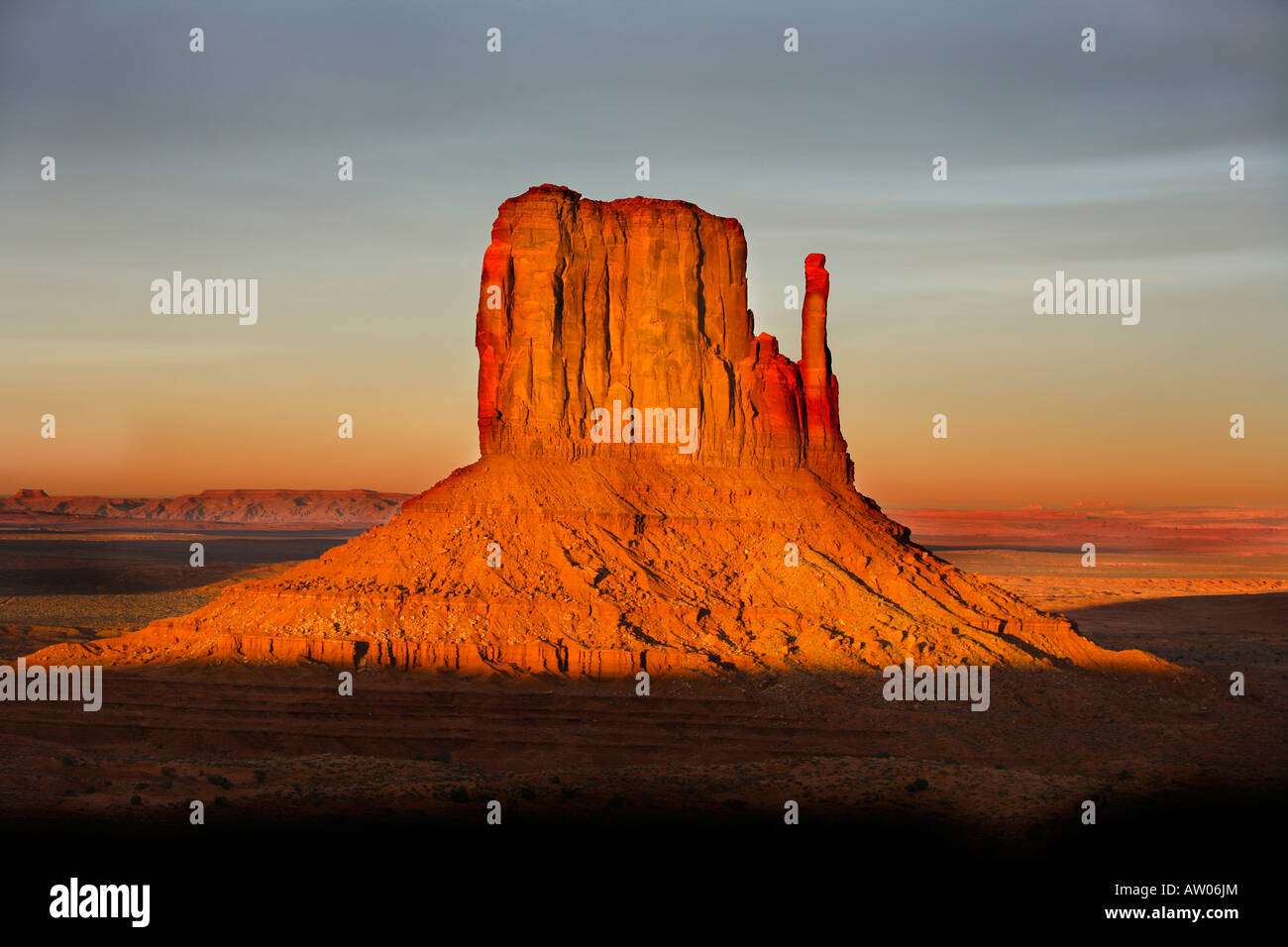 Left Mitten Left Mitten at Sunset Monument Valley Southern Utah USA Stock Photo - Alamy