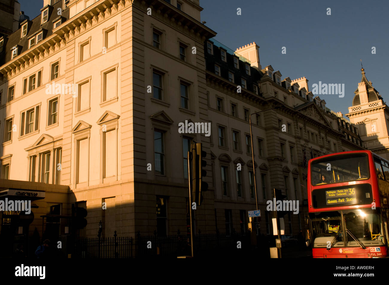 Paddington station sunset hi-res stock photography and images - Alamy