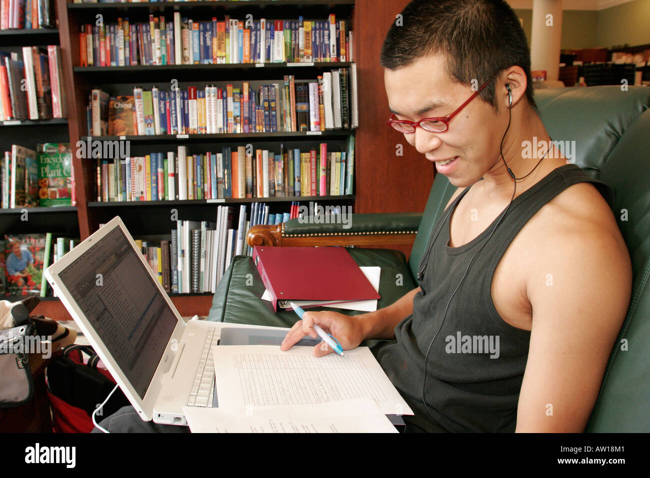 Wisconsin Beloit Barnes And Noble Bookstore Asian Male Student