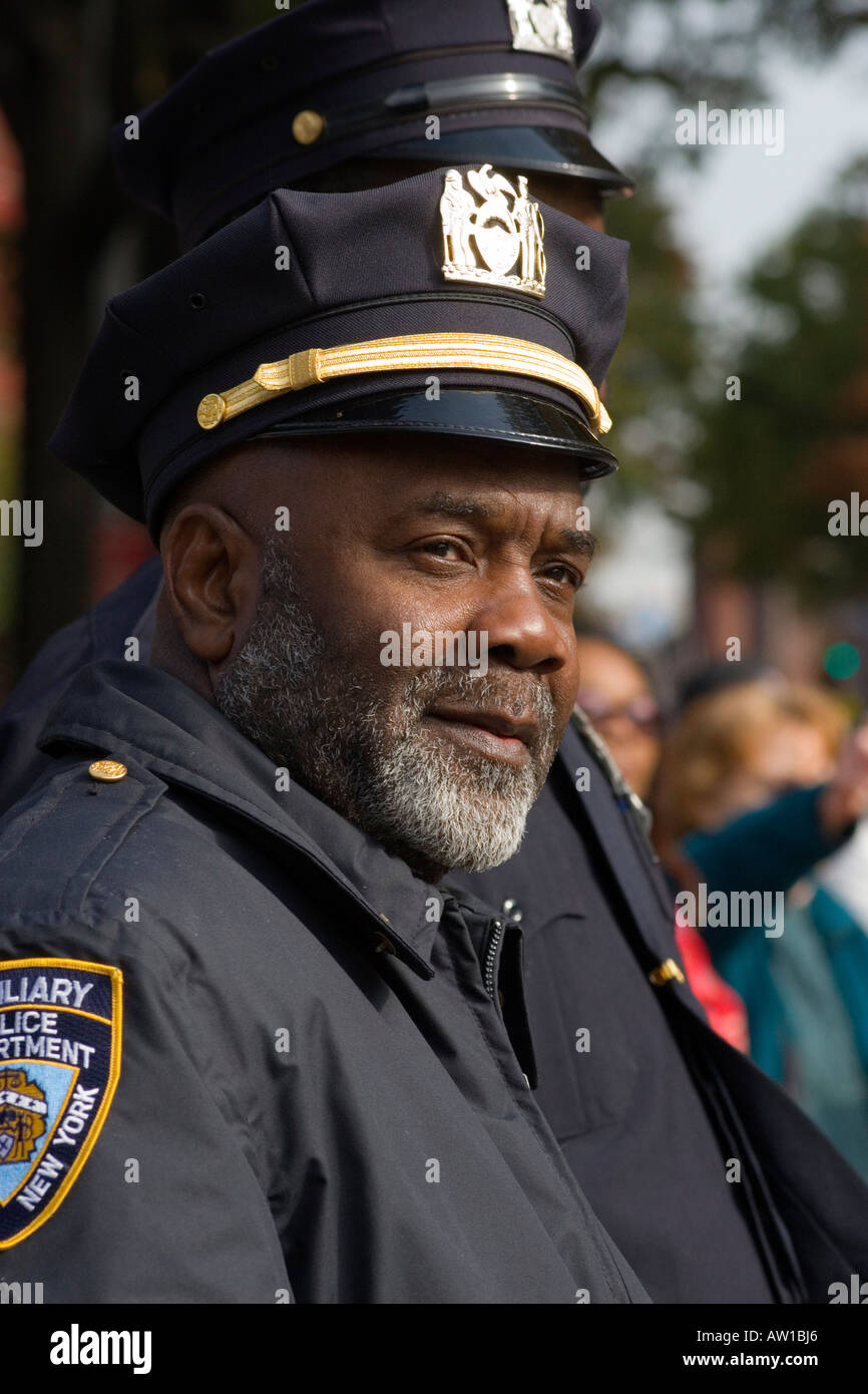 Auxiliary Police Officer of NYPD on duty at  the 2006 Ing New York City Marathon in Brooklyn New York 5 November 2006 JMH1783 Stock Photo