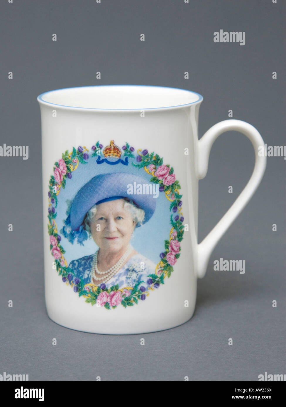 Fenton fine bone china mug commemorating the 'Queen Mothers' 100th birthday in 4th August 2000 Stock Photo