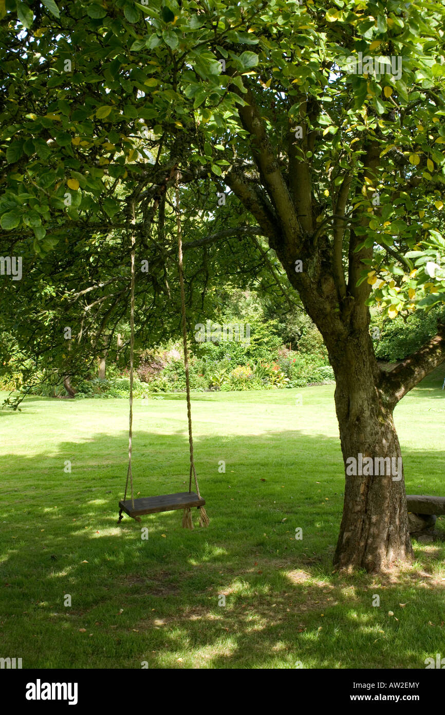 Tree swing garden hi-res stock photography and images - Alamy