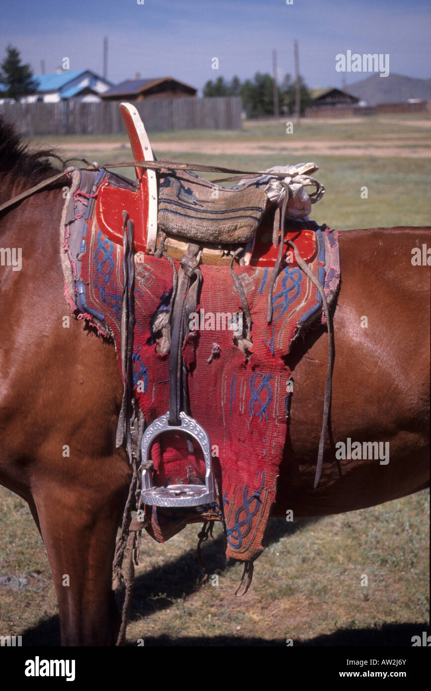 typical-mongolian-saddle-and-stirrups-kh