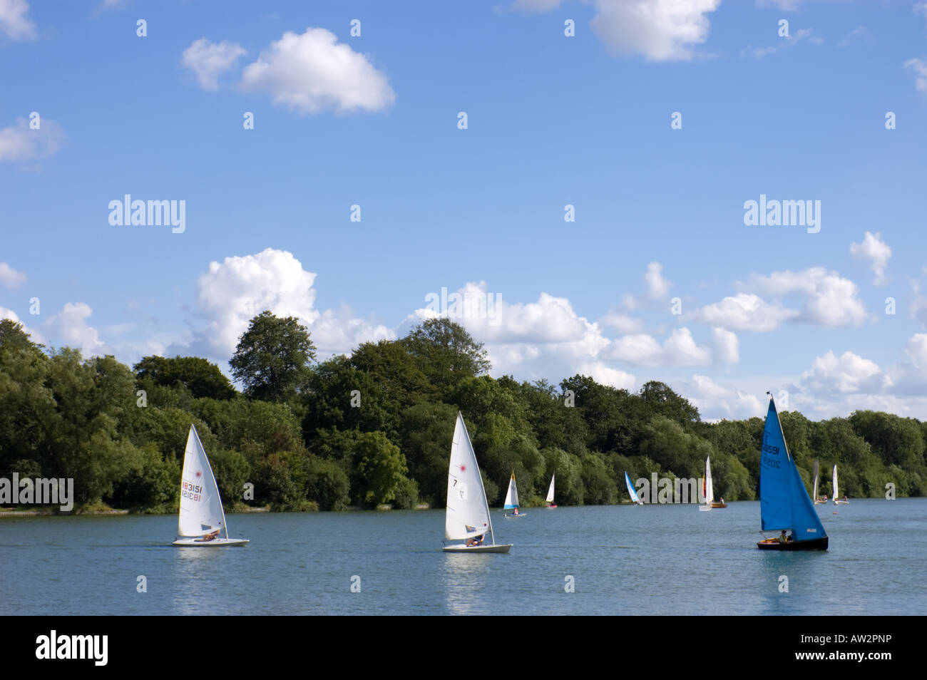 Sailing Boats on Windmill Lake, Earlswood Lakes, Earlswood, Solihull, West Midlands, England, UK Stock Photo