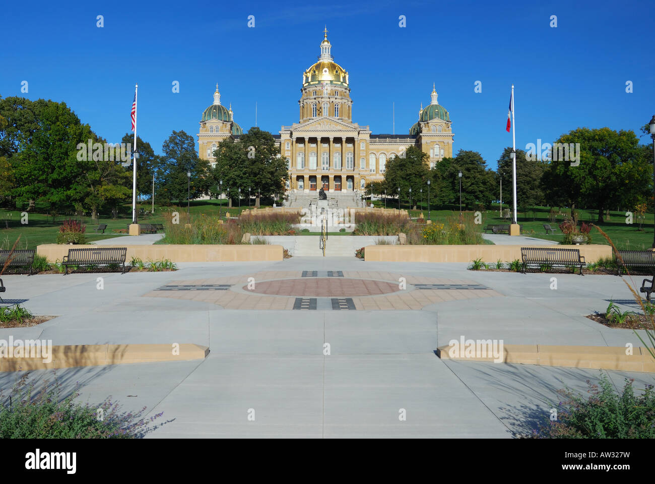 Iowa state capitol building from the west showing newly constructed gardens completed in 2007 Stock Photo